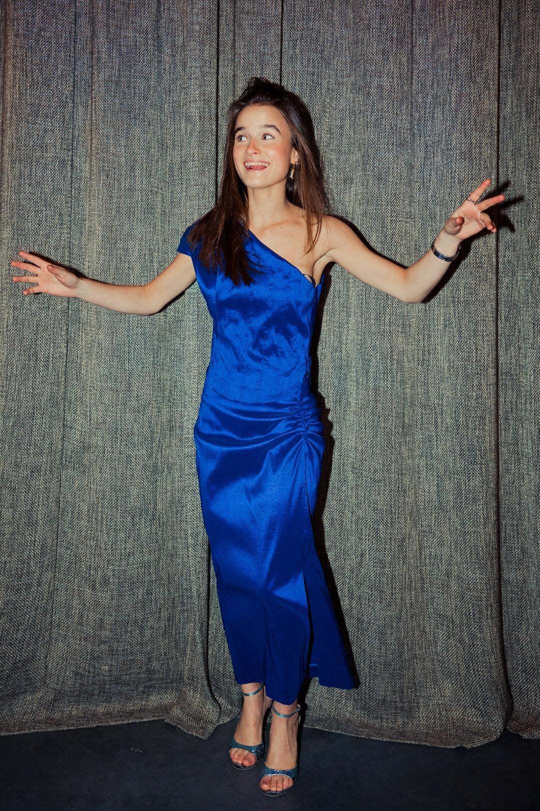 LIRA | ONE SHOULDER TOP